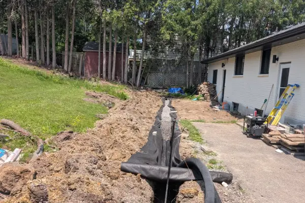 Professional landscaper in Ennismore, ON